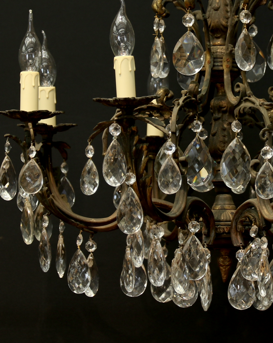 8 Light Chandelier